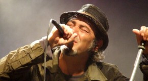 LUCA CARBONI E’ “SENZA TITOLO”