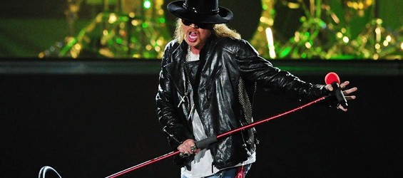 Guns N’ Roses: in tour ci saranno Lenny Kravitz e gli Alice In Chains ad aprire