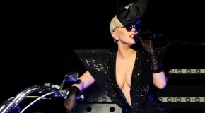 Lady Gaga regala un inedito per Natale