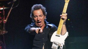 I ritratti di Springsteen scattati da Frank Stefanko ad Alba per tutta l’estate