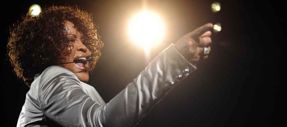 Whitney torna nelle classifiche