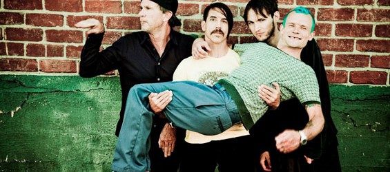 Red Hot Chili Peppers: 18 nuovi singoli in sei mesi