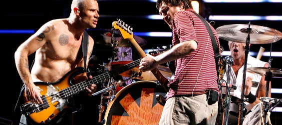 Red Hot Chili Peppers, due brani in anteprima