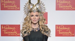 Madonna è statua di cera… tre volte