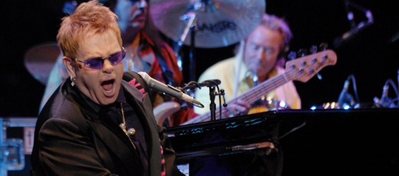 Elton John testimonial del gay pride londinese