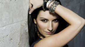 Laura Pausini: nuovo album, tour e… #SIMILIDAY!