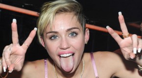 Miley Cyrus in topless per lo stilista Simon Porte Jacquemus