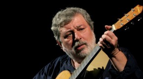 Francesco Guccini: “Non canto più, non suono più”