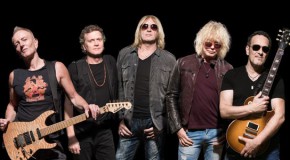 Nuova frontiera per i video: ora i clip si lanciano con “Guitar Hero”… come han fatto i Def Leppard!