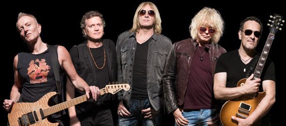 Nuova frontiera per i video: ora i clip si lanciano con “Guitar Hero”… come han fatto i Def Leppard!