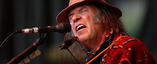 Neil Young: arriva il disco acustico “perduto” – ascolta in streaming