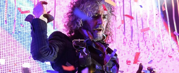 Wayne Coyne (Flaming Lips) e la carta da regalo per i senzatetto