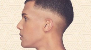 Il ritorno di Stromae: “Défiler” accompagna la presentazione della sua collezione