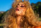 Katy Perry hippie nel nuovo video “Never Really Over”