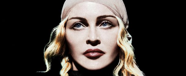 Madonna: stop agli smartphone nei concerti