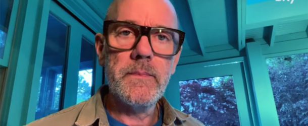 Michael Stipe: non c’è tempo migliore di adesso per amare